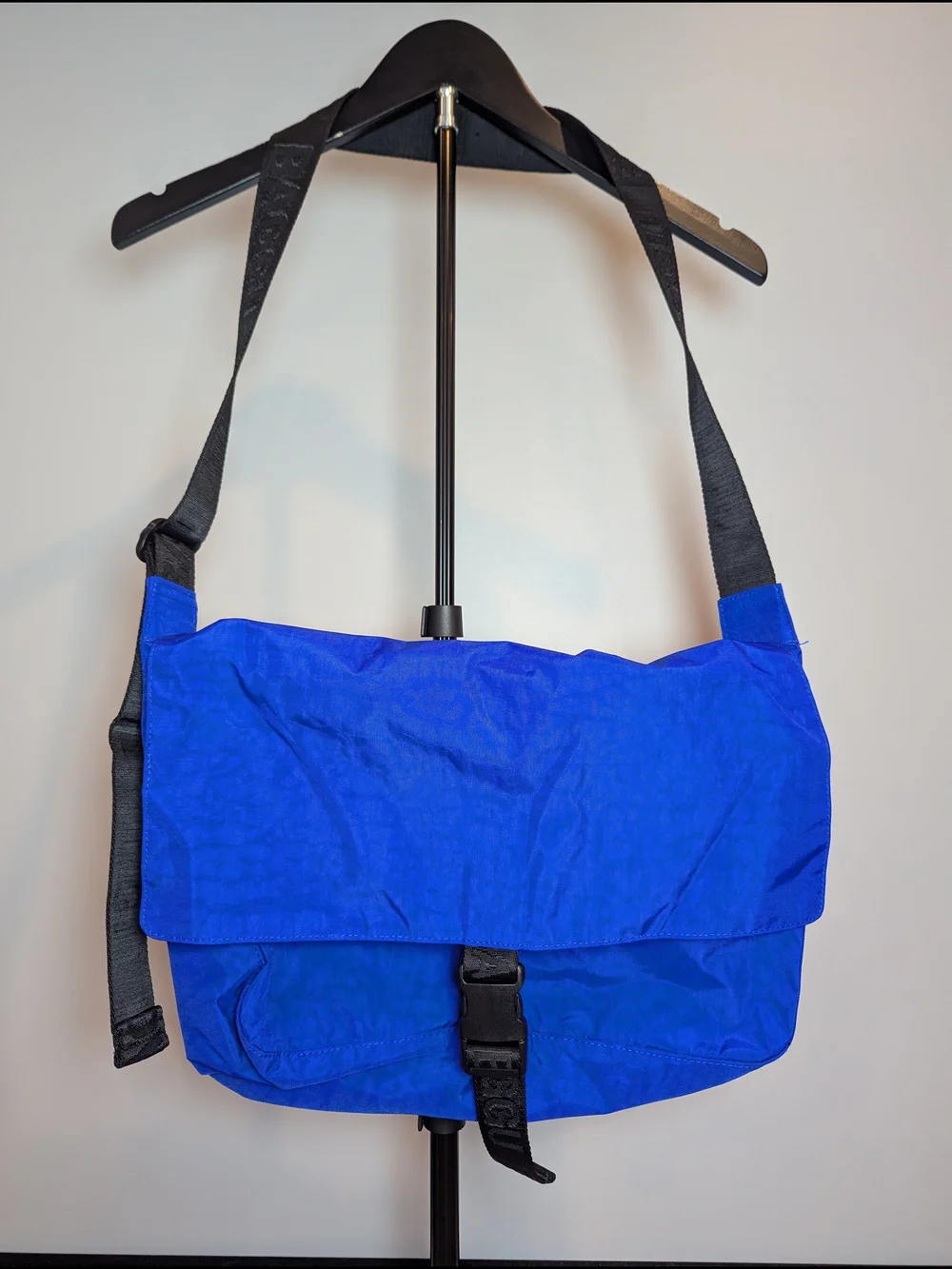 Baggu Nylon Messenger Bag Lapis Discontinued Color EUC Contemporary